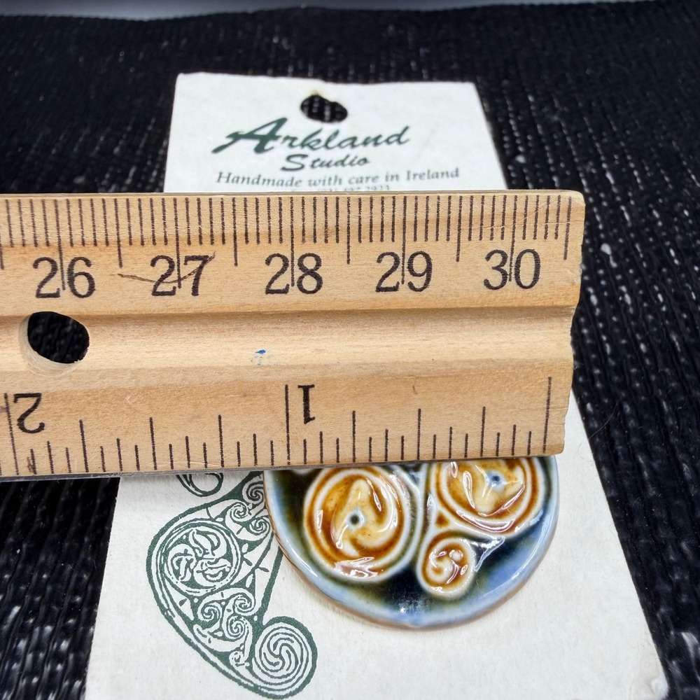 Arkland Studio Ireland Handmade Ceramic Celtic Spiral Brooch Pin Blue Amber 1" - Picture 2 of 8
